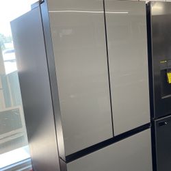 New Scratch And Dent Samsung 30.1 Cu Ft French Door Fridge. 1 Year Warranty 