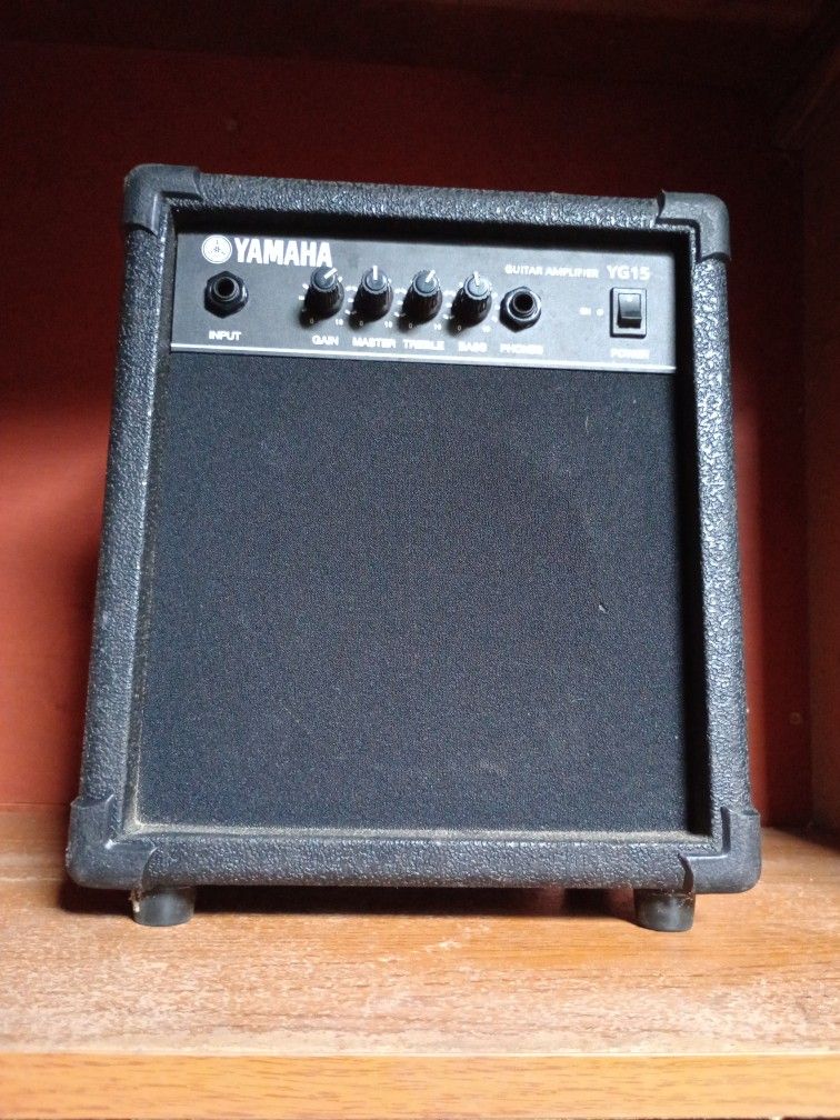Yamaha YG-15 Guitar Amp