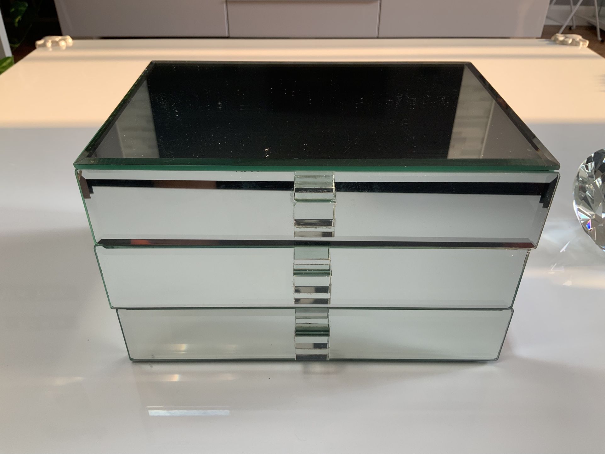 Mirrored Jewelry 3 Drawer Case $9