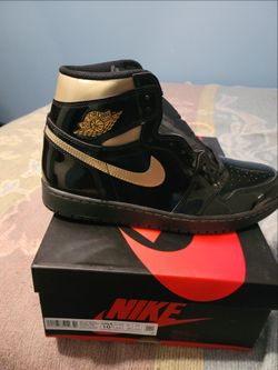 Jordan 1 black metallic gold 10.5