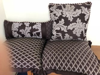 Pillow set