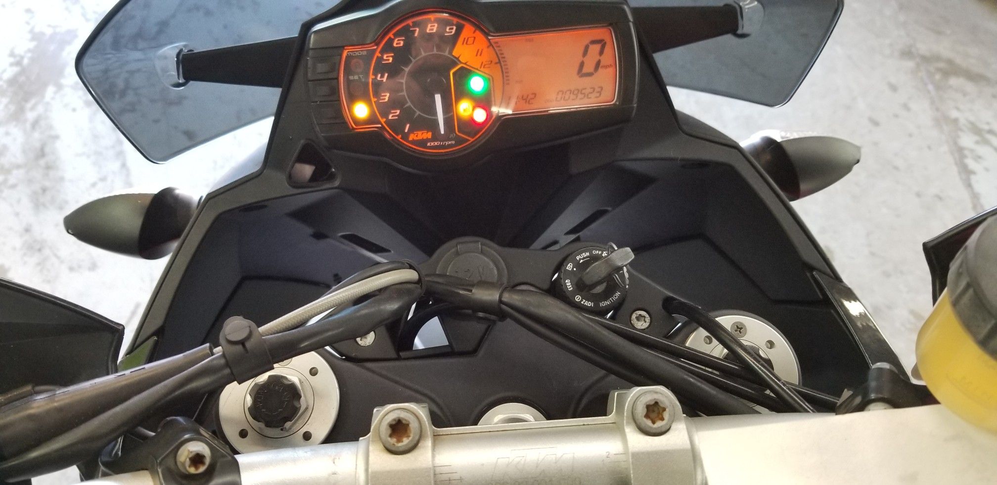2013 ktm 990 smt abs