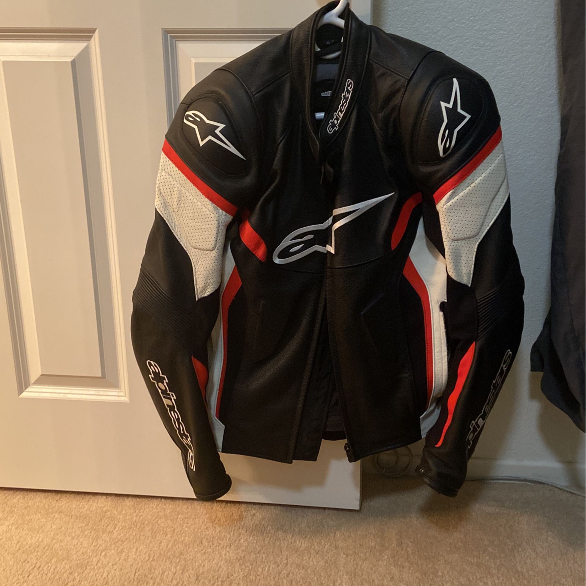 Alpinestars GP plus R V2 Men’s Leather Motorcycle Jacket