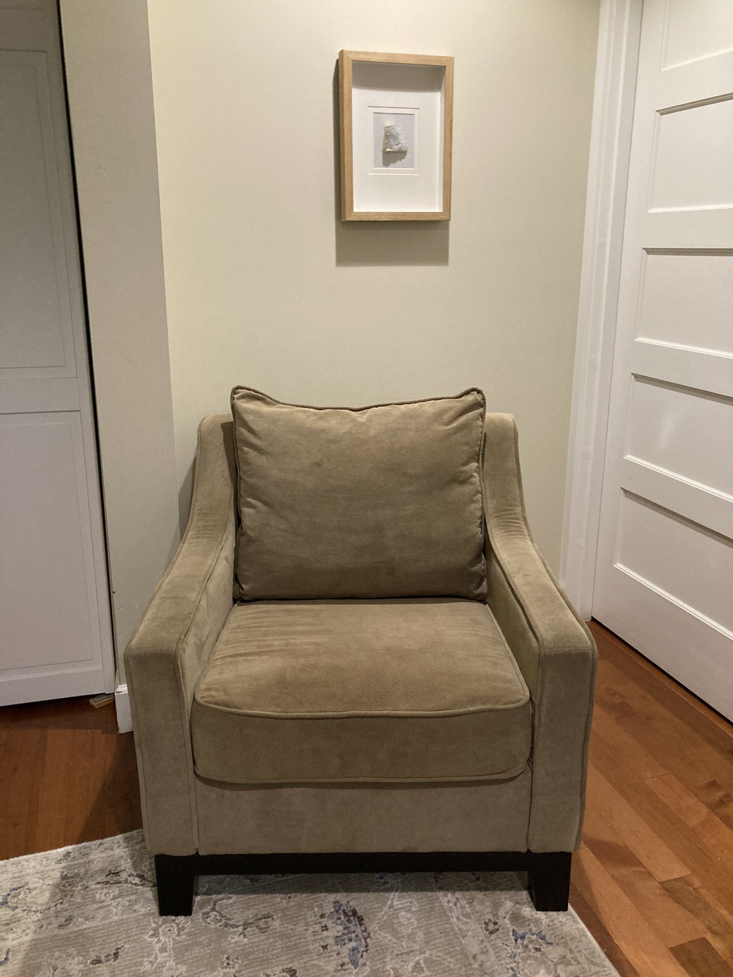 2 Matching Side Chairs