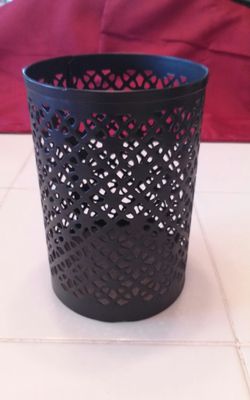 METAL CANDLE HOLDER 6 " HIGH