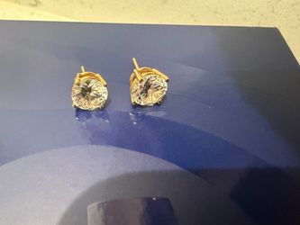 14k 4ct. total weight Moissanite studs