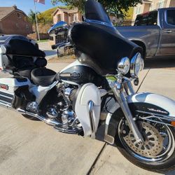 2008 Harley Davidson Ultra Classic 8500 Or Trade For  TRAVEL TRAILER 