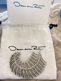 Oscar De La Renta Brooch