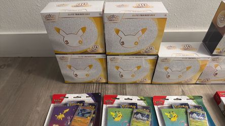 30 annerversity Pokemon center Etb lot