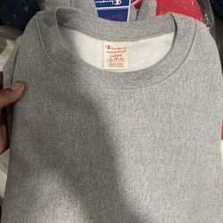 REVERSE WEAVE CHAMPION SWEATSHIRT
