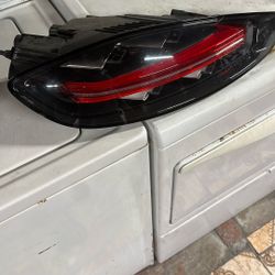 2019-2023 Porsche Boxster Left Tail Light USED OEM 982.945.095.N 