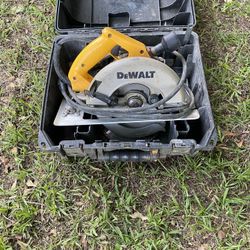 Dewalt Power Saw 