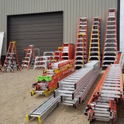 Step ladder's extension ladder scan is ladder scaffold scaffolding walk plank stage board
