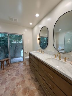 Black mirrors