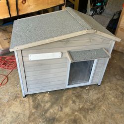 Gowoodhut Outdoor Dog House with Chew-Proof Iron Frame, Wooden Dog Kennel Weatherproof for Medium and Small Dog