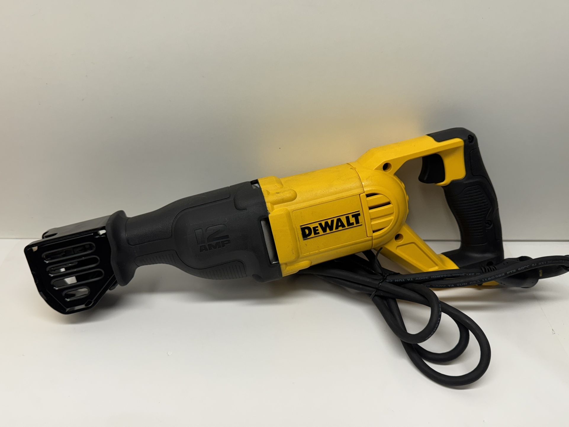 New!! DeWalt 12 Amp Corded Variable Speed Reciprocating Saw