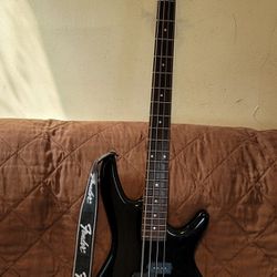 IBANEZ 4 STRINGS ELECTRIC BASS MODEL GSR190 MADE IN INDONESIA IN BLACK COLOR. 