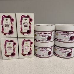 DOVE FROSTED PLUM BERRY BODY SCRUB & BAR SOAP