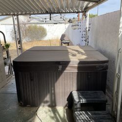 Hot tub