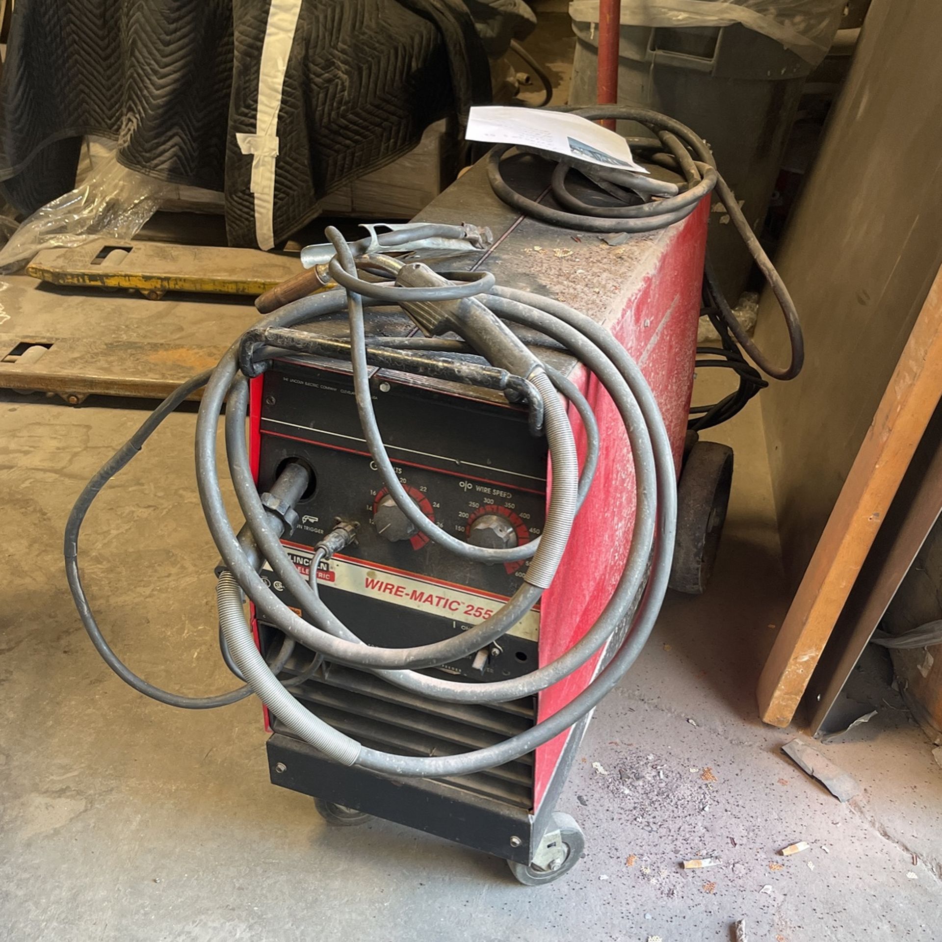 Lincoln ELECTRIC WIRE MATIC 255 Mig Welder