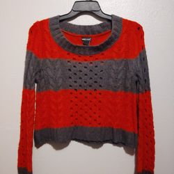 blusa y suéter talla L$2 cada una 