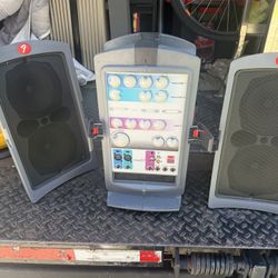 Fender PASSPORT P-80 Travel Speakers 