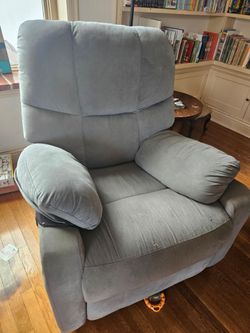 Free recliner chair