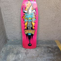 Lucero Skateboard 