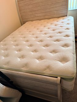 White Pillow Top Mattress