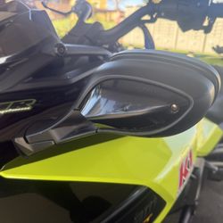 Can-Am Spyder F3 side mirror