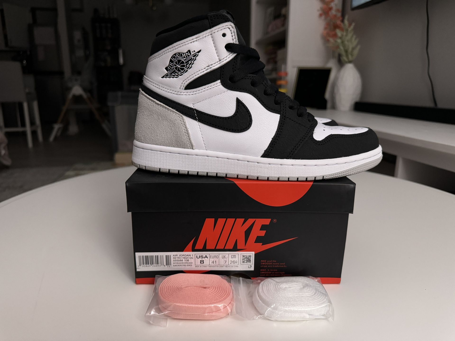 Air Jordan 1 Retro High Bleached Coral