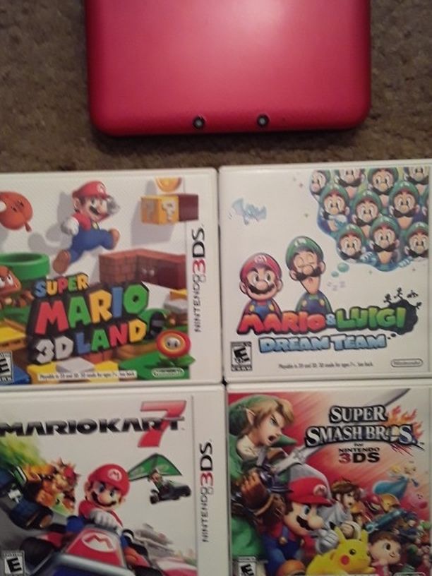 Red Nintendo 3dsXL With 4 Games
