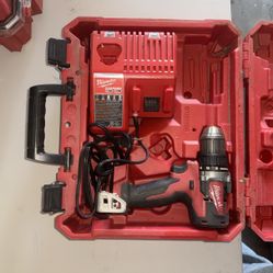 Compact brushless drill