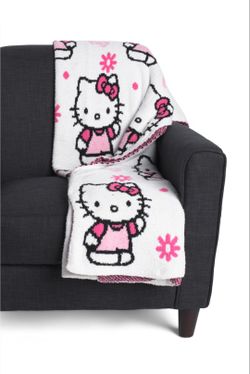 Sanrio- Adorable Feather Yarn Throw Blanket