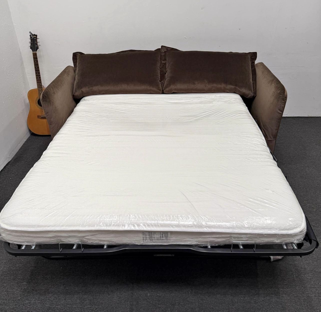 *Brand New* Skylar Sleeper Sofa - Performance Velvet - Bittersweet Brown 🟤 Memory Foam Bed - We Deliver & setup.