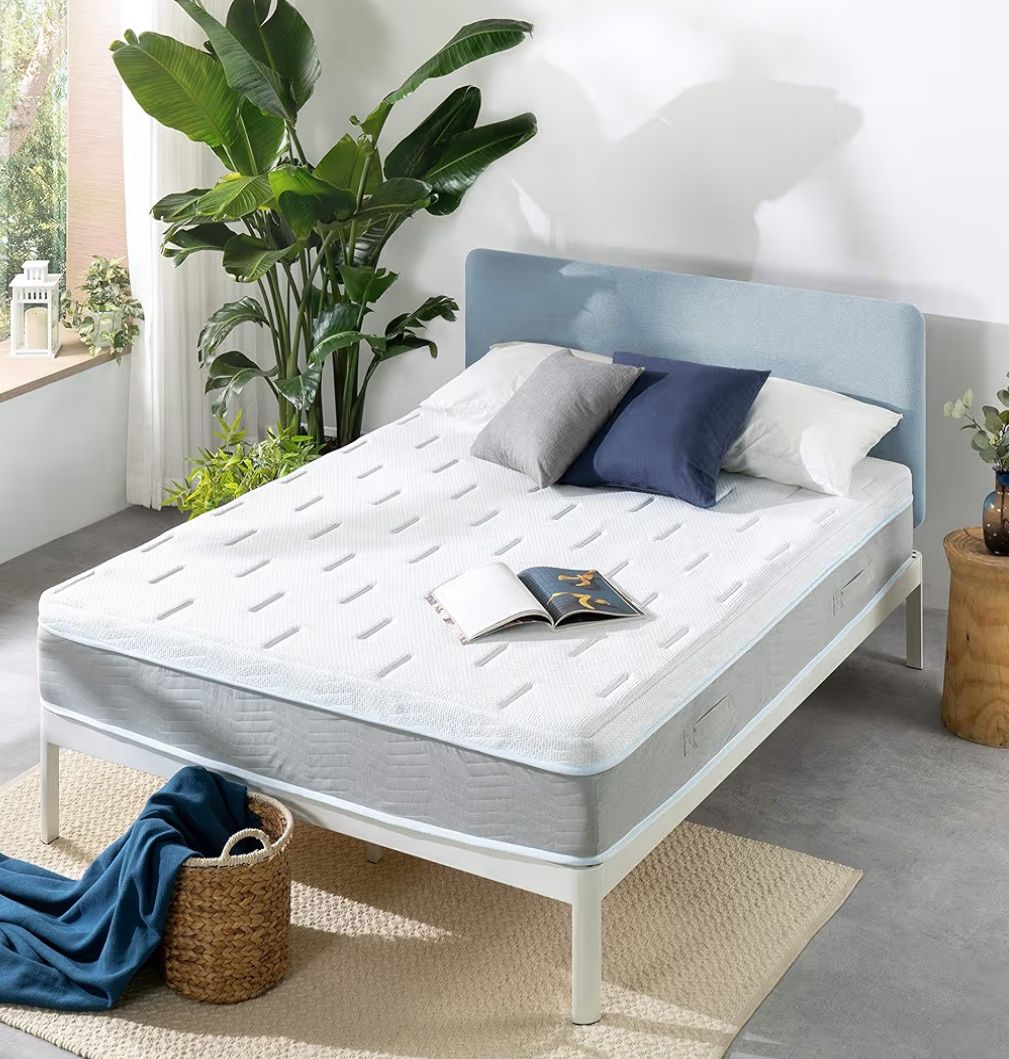 Queen- Gel Memory Foam With Cooling Fabric