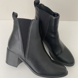 Steve Madden Booties 7.5 Boots Great Condition 