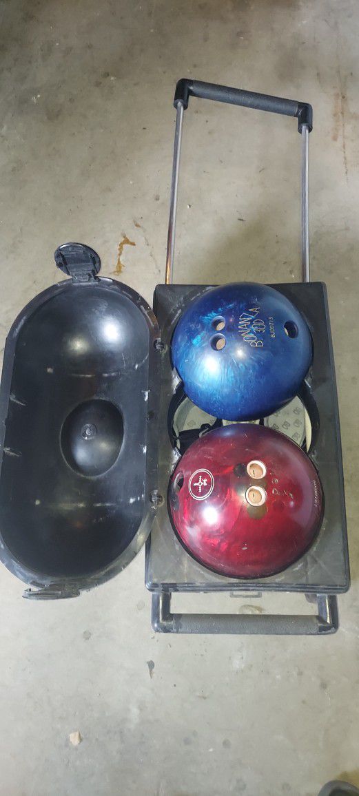 2 Bowling Ball  With Vintage Case 
