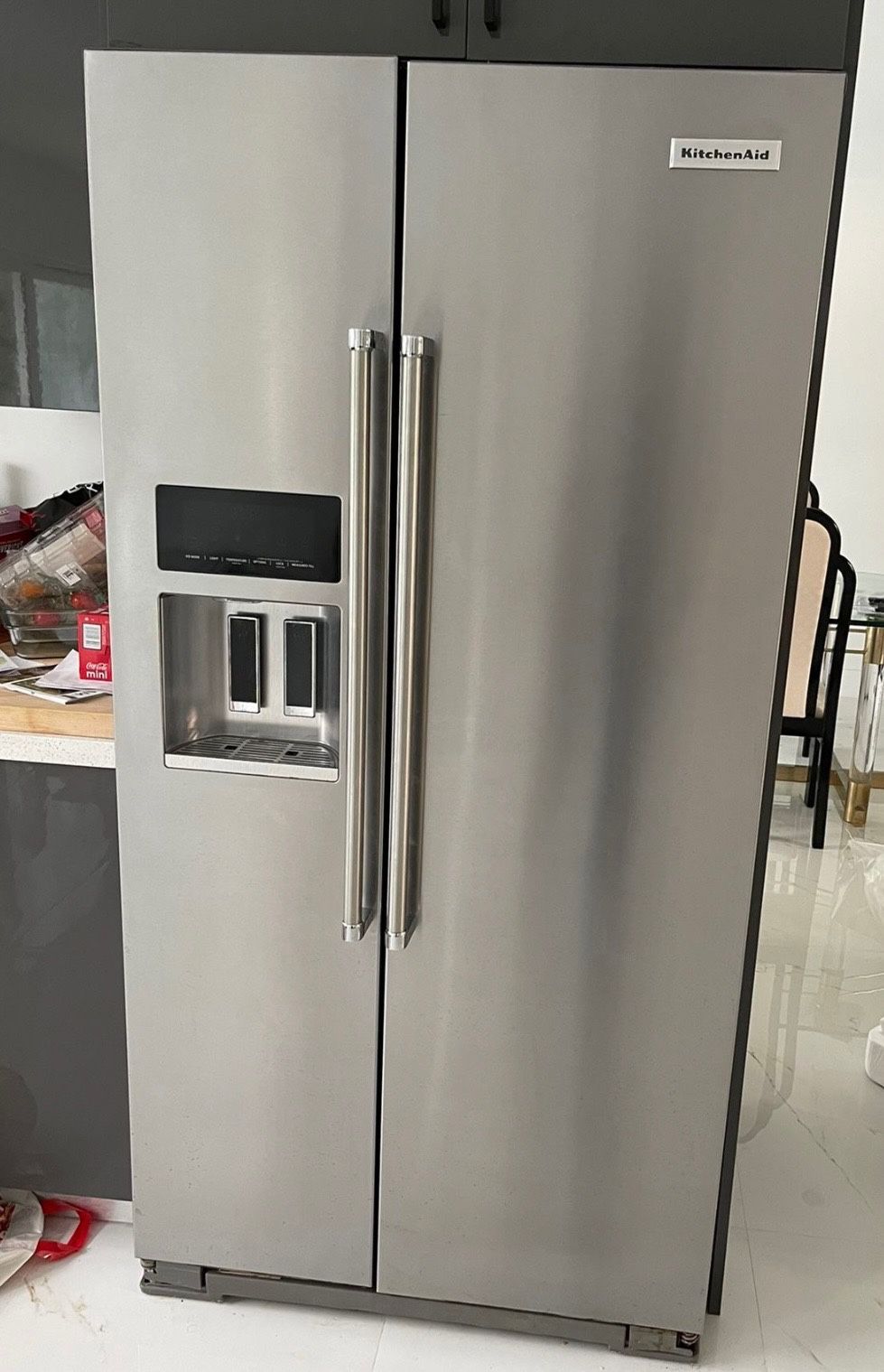 Refrigerator