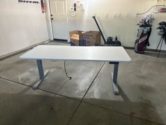 Standing desk
