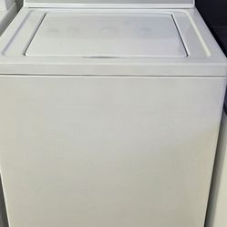 Whirlpool Washer for Sale 
(Works Great)
Comes w/ Warranty 
Delivery Available 

Our Store is Located at:
1260 Highway 85 North 
Fayetteville, GA 
