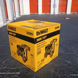 ORIGINAL HONDA PRESURE WASHER 3,600  PSI BRAND NEW CONDITIONS  NEVER OPEN . BOX  