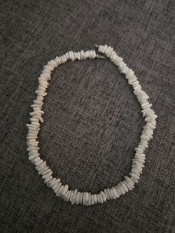 Puca Shell Necklace-white