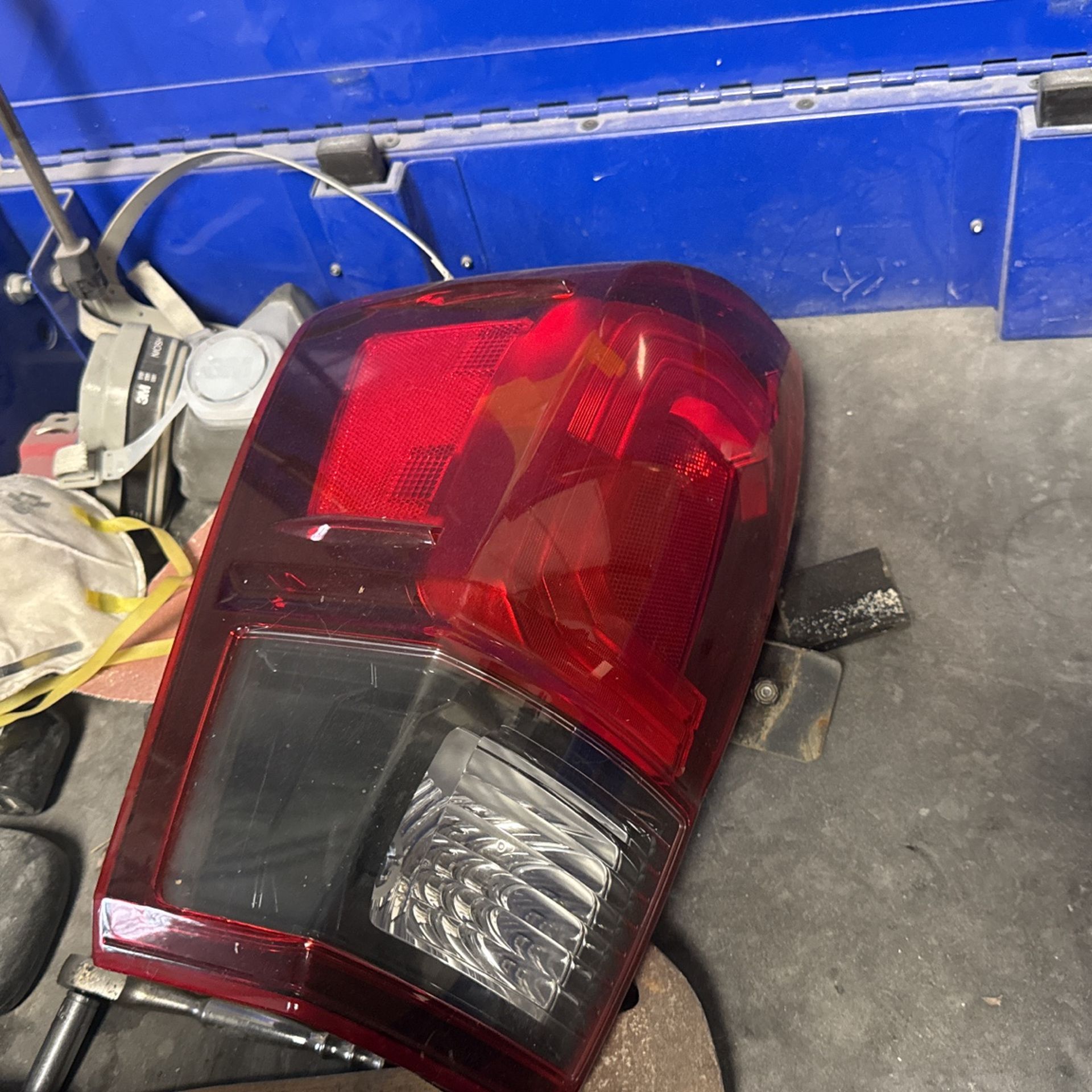 2023 Toyota 4 Runner Left Side Taillight