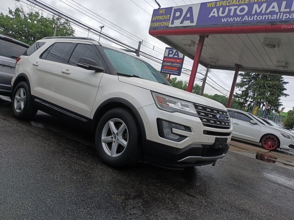 2017 Ford Explorer