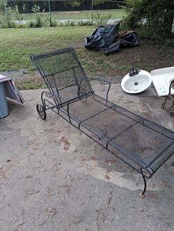 Wrought Iron Mesh Patio Chaise Lounge