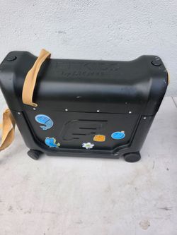 Stokke® JetKids™ BedBox™ Ride-On Suitcase & Bed black used. Excellent condition