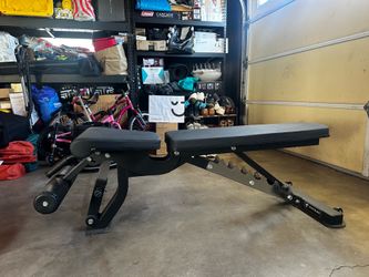 Titan Fitness Elite Adjustable Bench