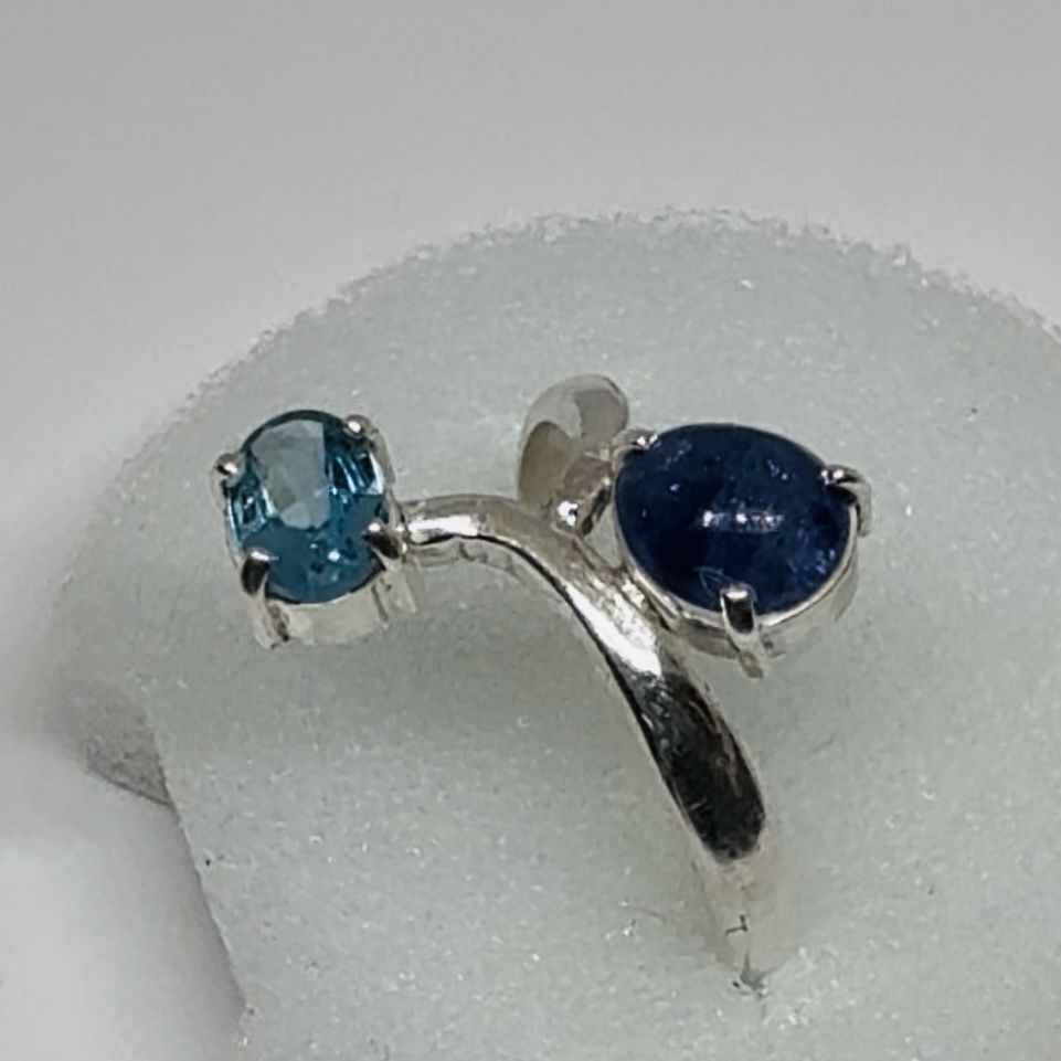 Beautiful Handmade Natural Tanzanite and Swiss Topaz 925 Silver Ring