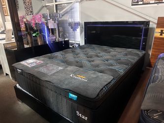 Modern LED bedroom set! $1399 🖤✨📦